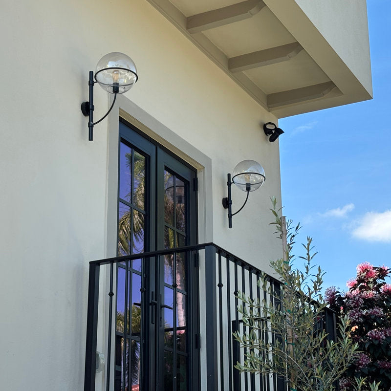 Lyndon 1 - Light Armed Sconce