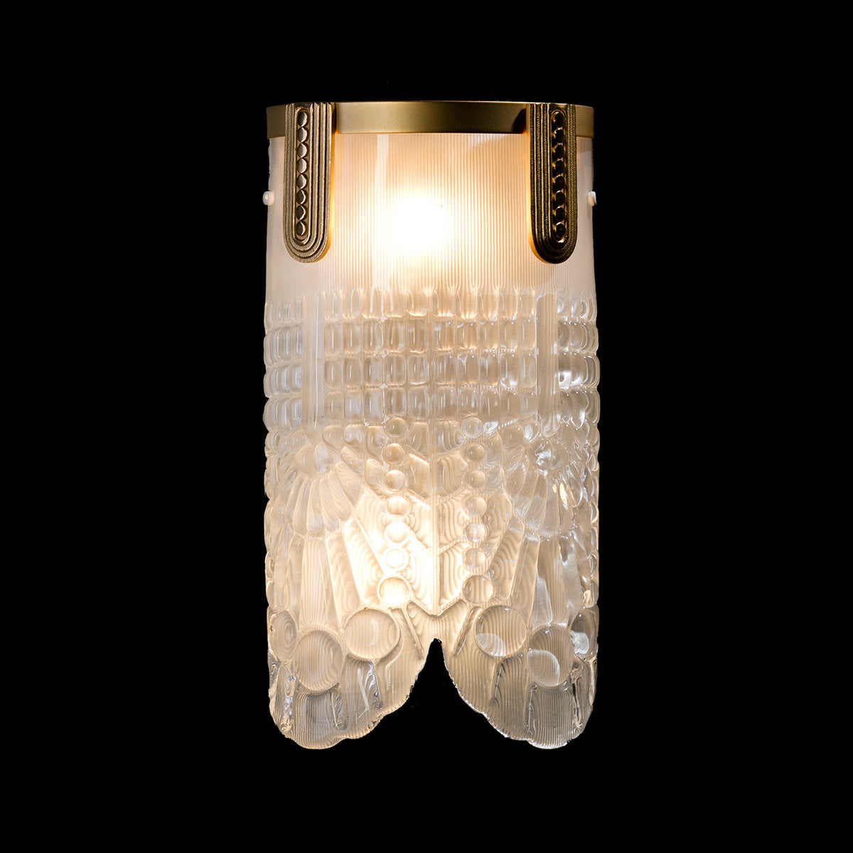 Mariner Luxury Armed Sconce