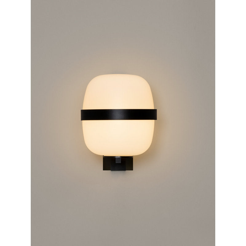 Wally Cestita Aluminum Wallchiere