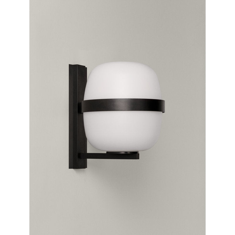 Wally Cestita Aluminum Wallchiere