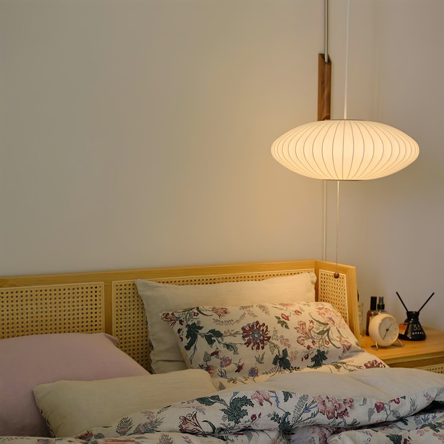 Bubble Ball Adjustable Wall Sconce / ∅ 11.8″ x H 11″ / Dia 30cm x H 28cm / White & Walnut / UK Plug