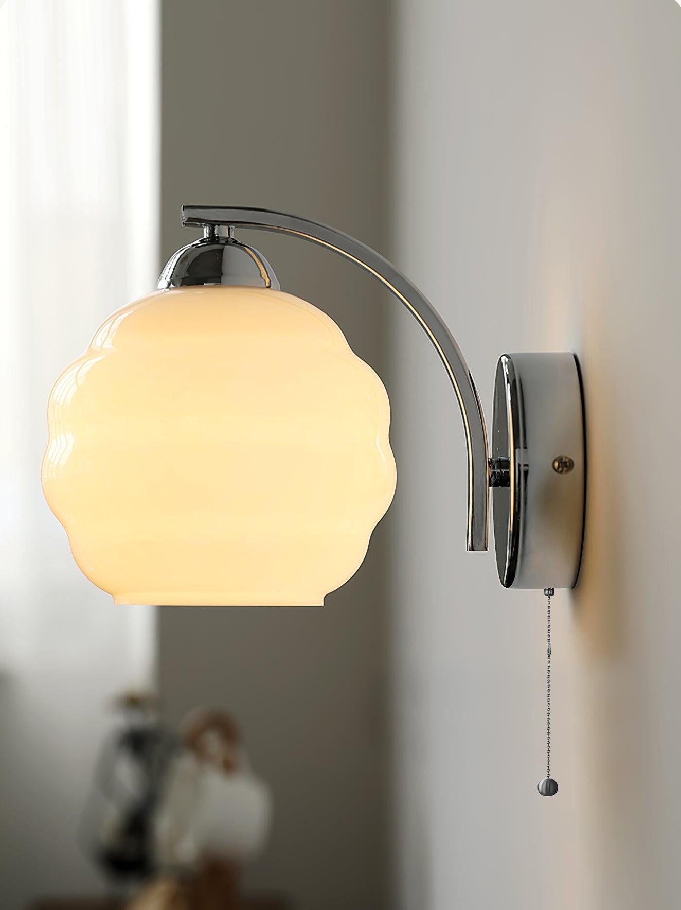 Gatsby Opal Globe Art Deco Wall Light / ∅ 5.9″ x H 6.3″ / Dia 15cm x H 16cm / Gold+Beige / 1 Piece