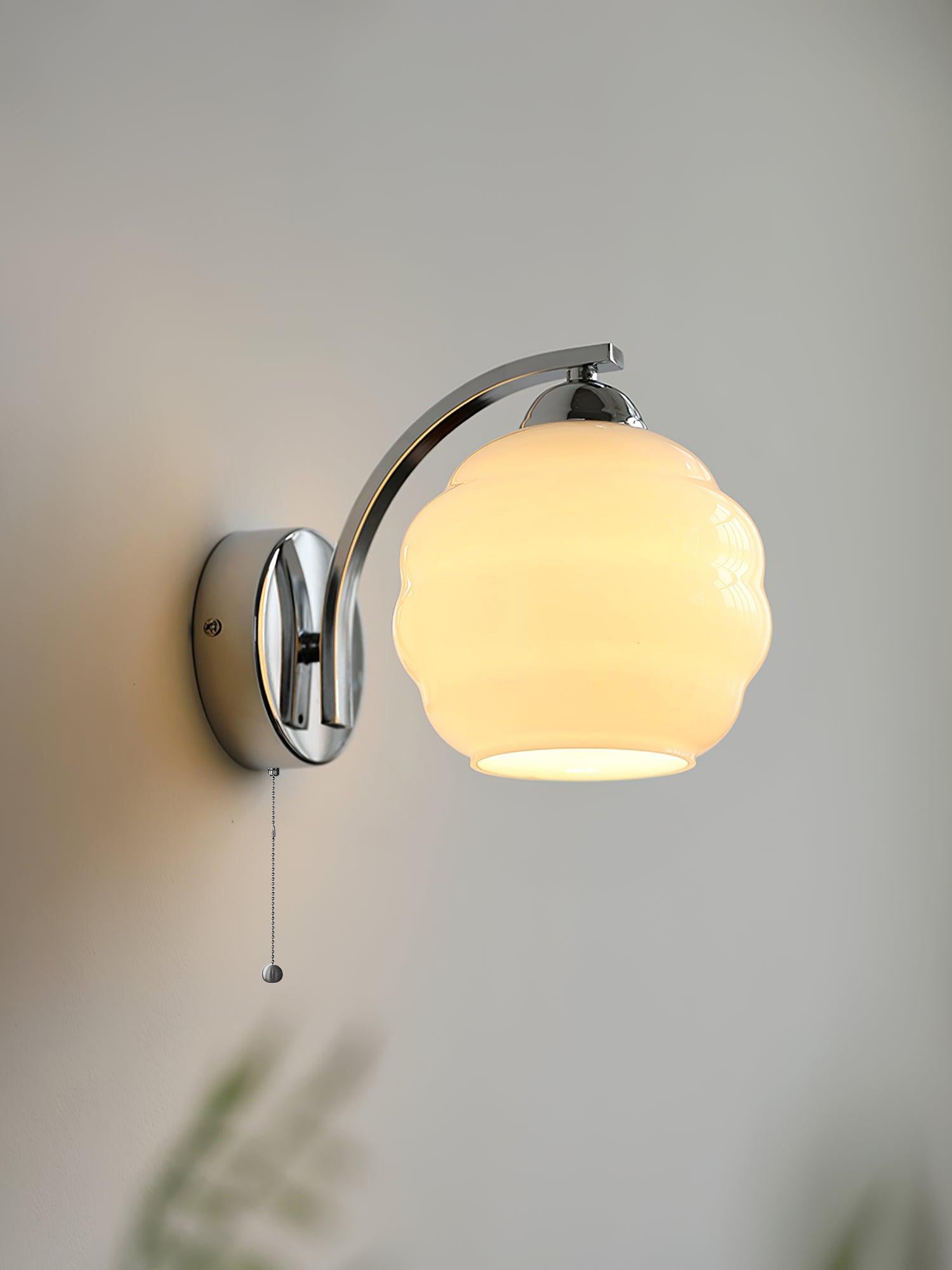 Gatsby Opal Globe Art Deco Wall Light / ∅ 5.9″ x H 6.3″ / Dia 15cm x H 16cm / Chrome+Beige / 1 Piece