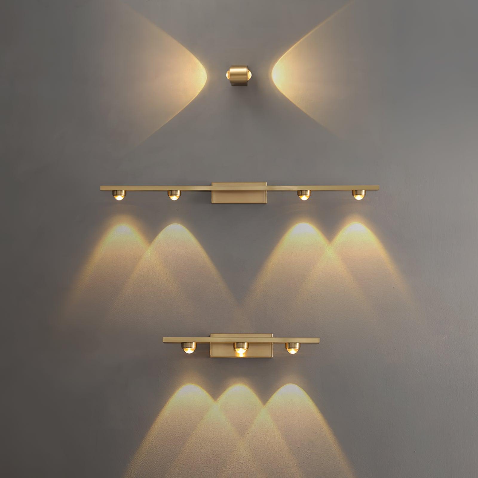 Kent Minimalist LED Halo Wall Light / L 11.8″ x W 2.4″ x H 1.9″ / L 30cm x W 6cm x H 5cm / Brass & Transparent / Warm White