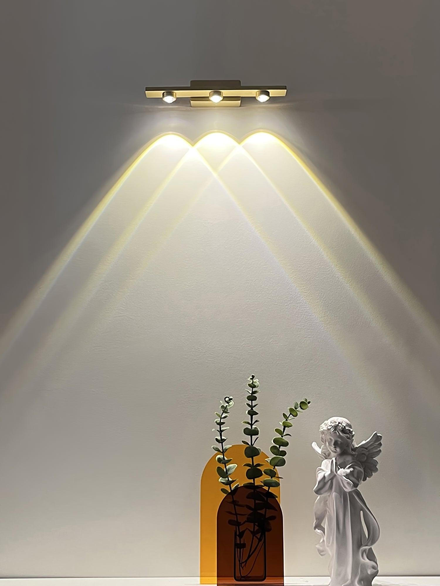 Kent Minimalist LED Halo Wall Light / L 2.7″ x W 3.7″ x H 3.1″ Set Of 2 / Brass & Transparent / Warm White