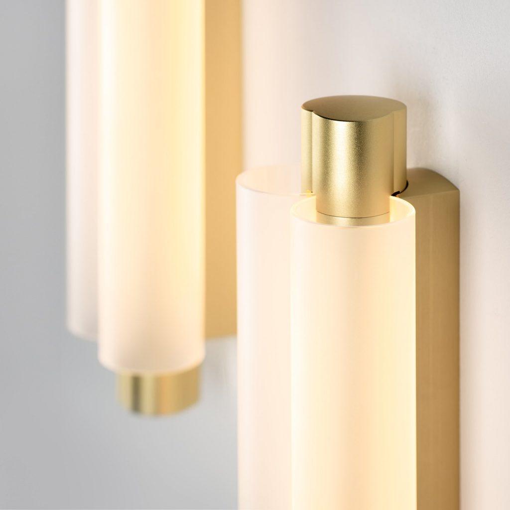 Metropol Sculptural LED Wall Light / ∅ 4.8″ x H 15″ / Dia 11cm x H 38cm / Gold & Frosted White / Warm Light
