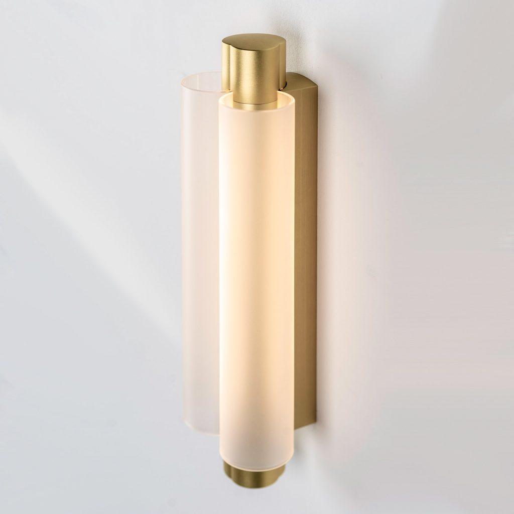 Metropol Sculptural LED Wall Light / ∅ 4.8″ x H 15″ / Dia 11cm x H 38cm / Gold & Frosted White / Cold Light